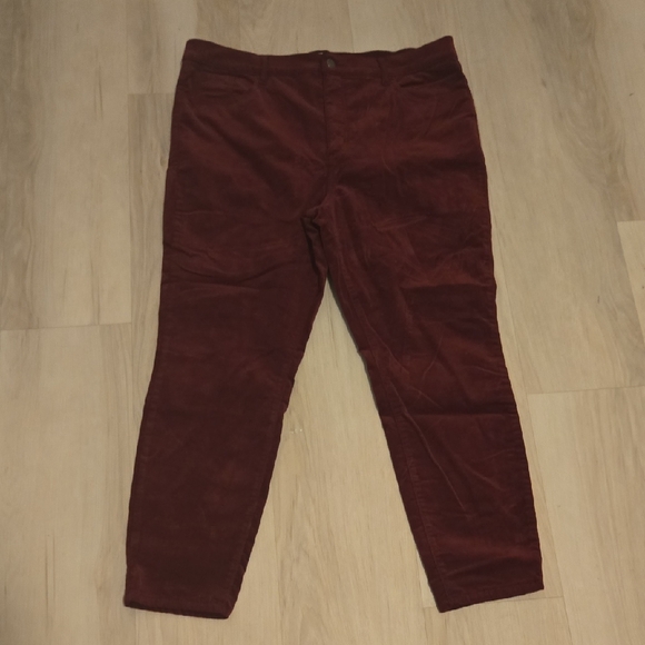 LOFT Pants - LOFT Women's Corduroy Pants in Deep Burgundy